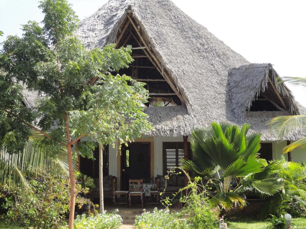 Marine Holiday House ماليندي الغرفة الصورة